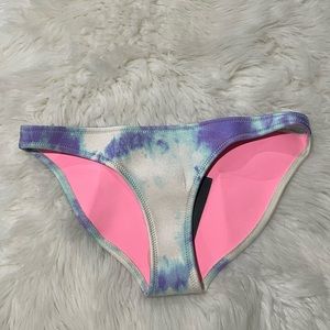 New Triangl Tie Dye Bikini Bottom Large